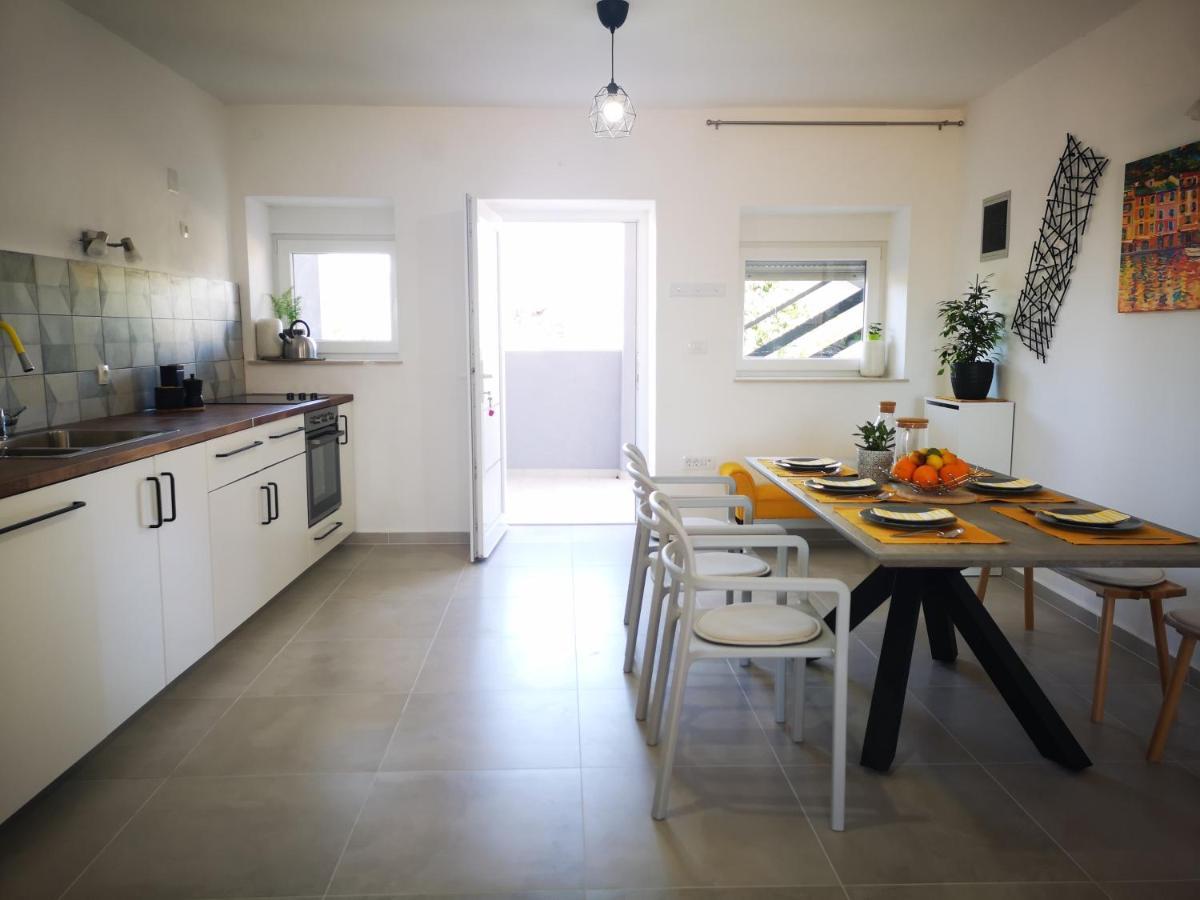Apartment Sunrise, Coastal Istra, Pula Duga Uvala Pavicini 외부 사진